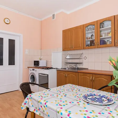 Economy Apartament Z Ogrodem W Centrum Apartament *