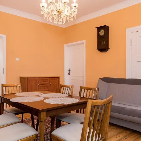 Economy Apartament Z Ogrodem W Centrum Apartament Kołobrzeg