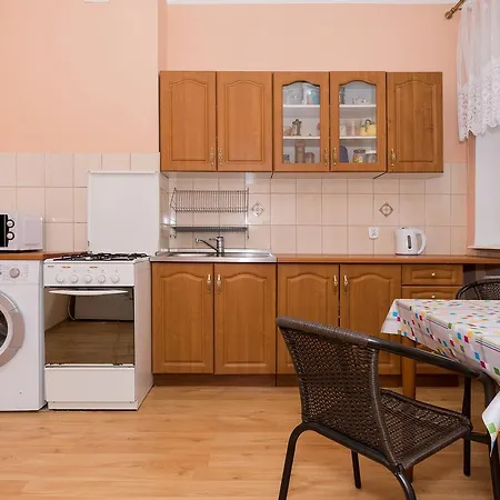 Economy Apartament Z Ogrodem W Centrum Apartament *