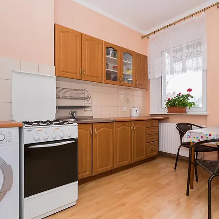 Economy Apartament Z Ogrodem W Centrum Apartament Kołobrzeg