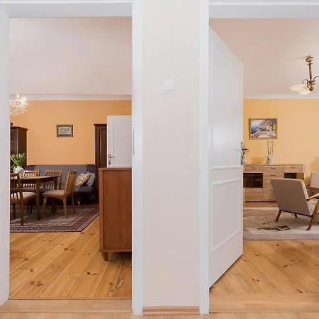 Economy Apartament Z Ogrodem W Centrum Kołobrzeg