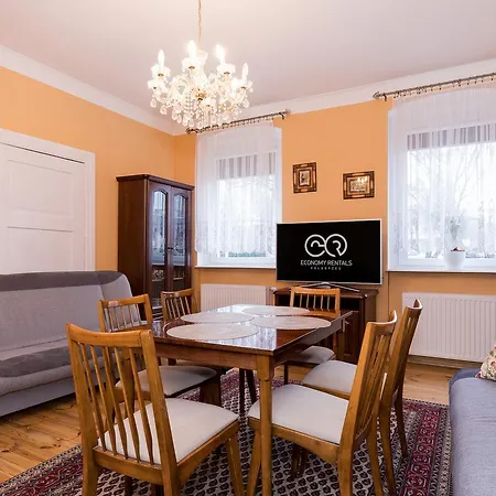 Economy Apartament Z Ogrodem W Centrum Apartament *