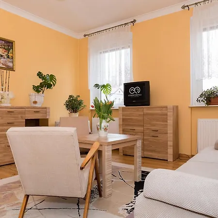 Economy Apartament Z Ogrodem W Centrum Kołobrzeg